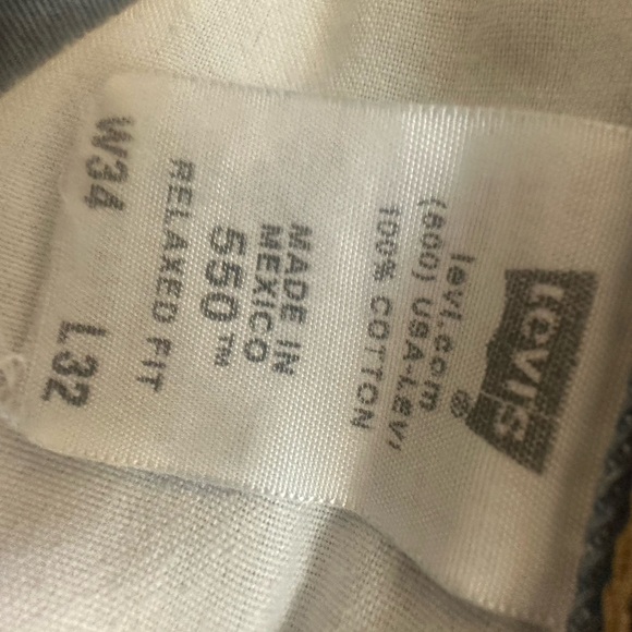 Vintage Mens Distress Levi’s 550 light blue denim 34x32 Relaxed Fit - Picture 13 of 15